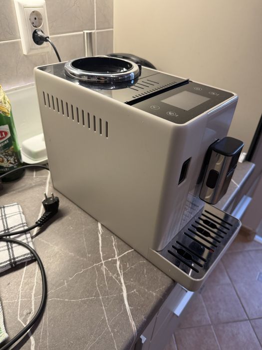 Кафеавтомат DeLonghi Rivelia