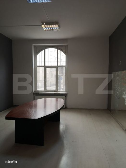 Spatiu de birouri de inchiriat | Parter | Zona centrala
