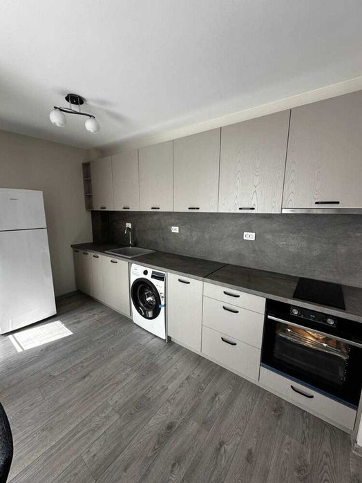 Тристаен апартамент в Каменица 2