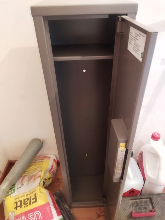 Оружейный сейф, шкаф