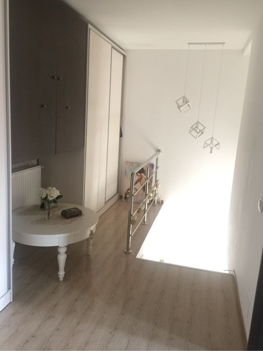 Vand apartament 3 camere tip duplex + loc de parcare subteran