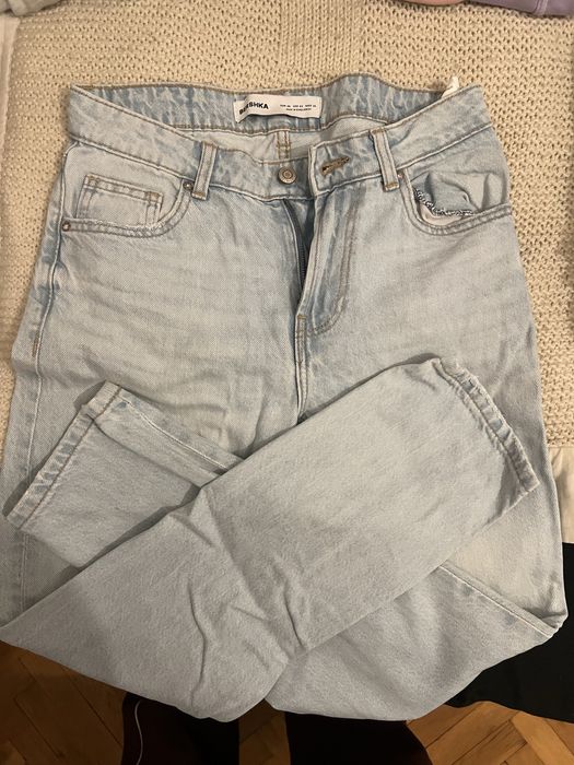 Дънки и панталони между S и М