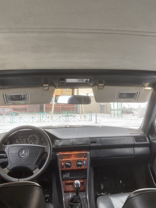 Мерседес 124 е230 до рест