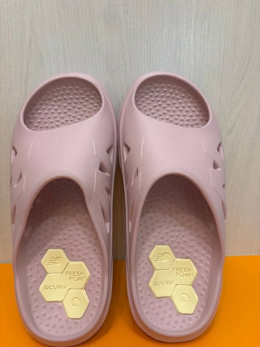 Мужские шлепанцы New Balance