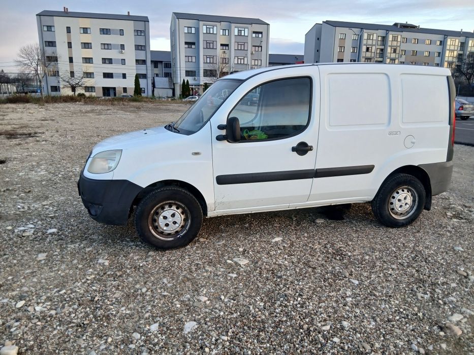 Vând fiat dobloo
