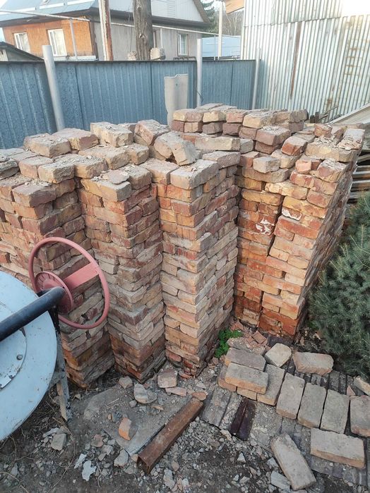 Продам Кирпич красный б/у в