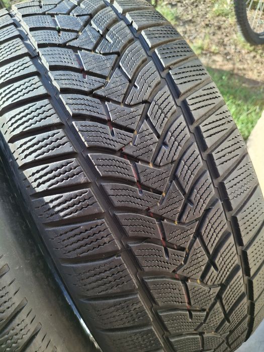 2 Anvelope de iarnă  235 55 r19 Dunlop