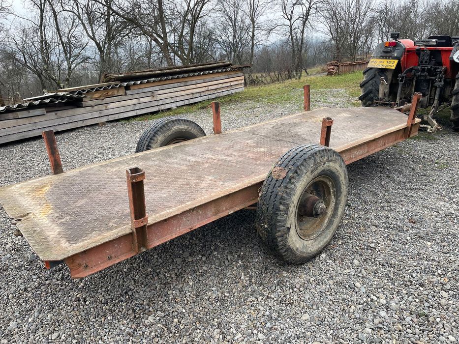 Remorcă dupa tractor