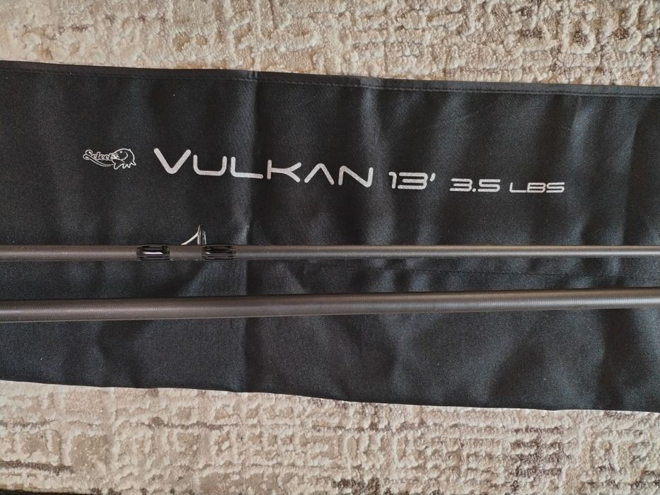 De vânzare set trei lansete Vulkan 3.90si trei  mulinete tazura mx10000 cu tamburi de rezervă de rezerva
