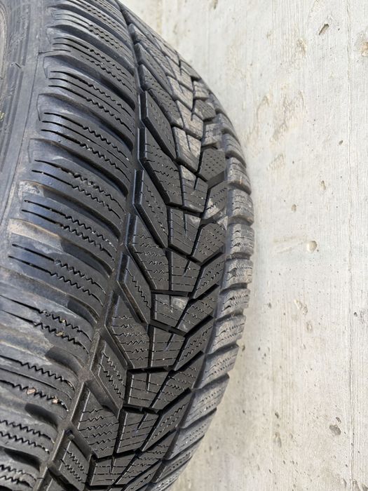 Зимни гуми Hankook 235/45/18