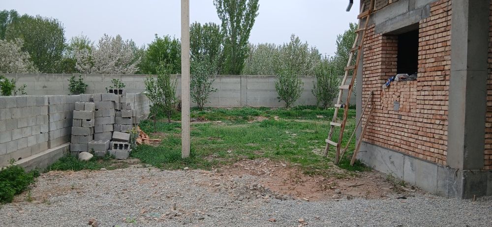 Окарикда 5,30 сотих 4 хона уй коробка холатидаги чек сотилади