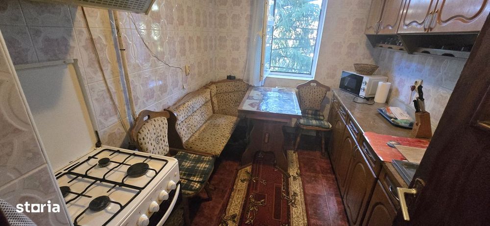 Vanzare apartament 2 camere, etaj 3 , micro 9 Targoviste