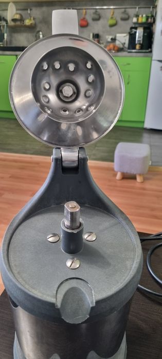 Професионална цитруспреса, сокоизстисквачка " DIHR "