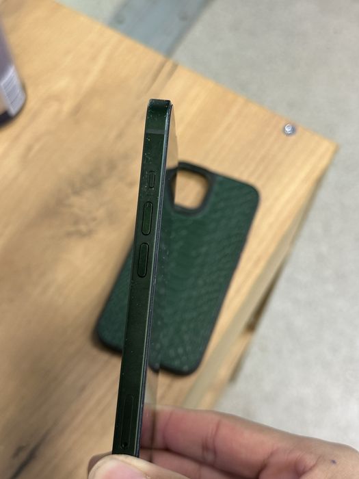 В продаже iphone 13