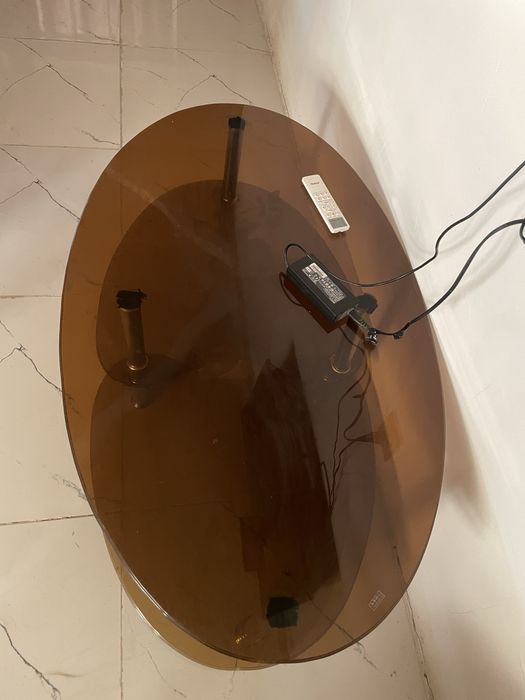 Продам стол стеклянный журнальный