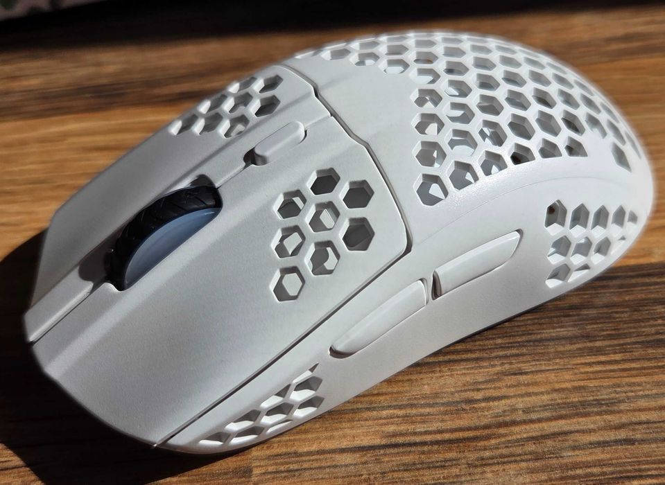 Геймърска Мишка: Trust GXT 929W Helox Ultra-lightweight Wireless - Бяла