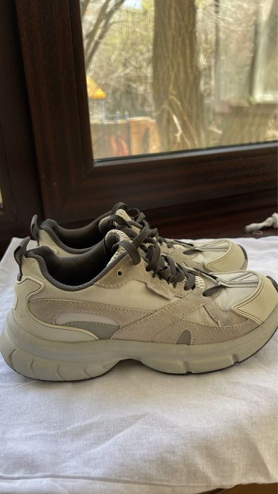 Кроссовки Zara, р-р 36