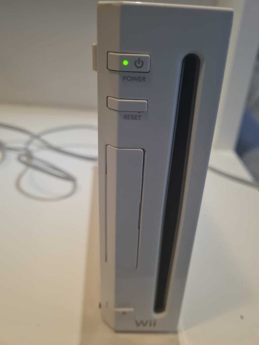 Nintendo Wii - Set complet (accesorii, consolă și cabluri)