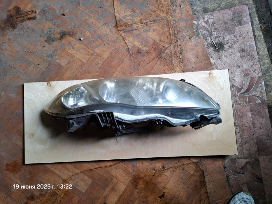Фара правая Тойота Королла