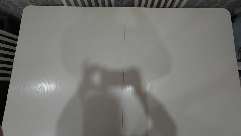 Стол и стулья, дерево