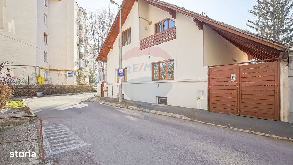 Casă / Vilă cu 9 camere de închiriat în zona Centrul Civic!