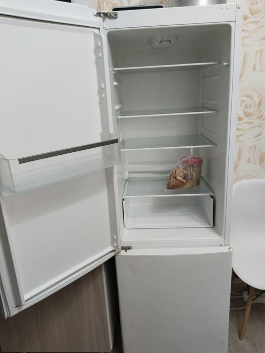 Холодильник vestel