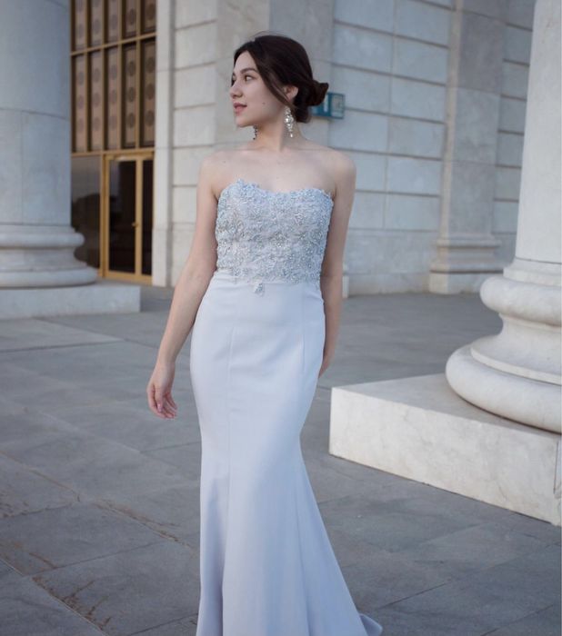 Продаю совершенно новые платья! Срочно!