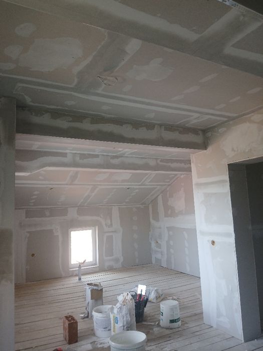 Качествени вътрешни ремонти

Двама опитни майстори