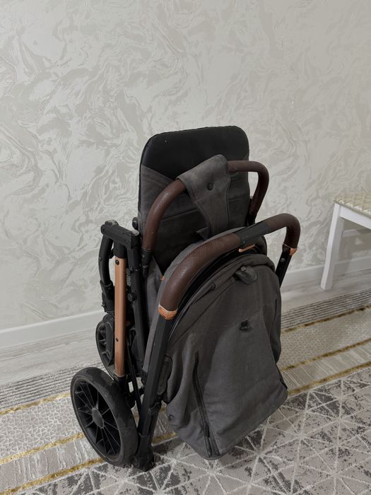 Продам детскую коляску