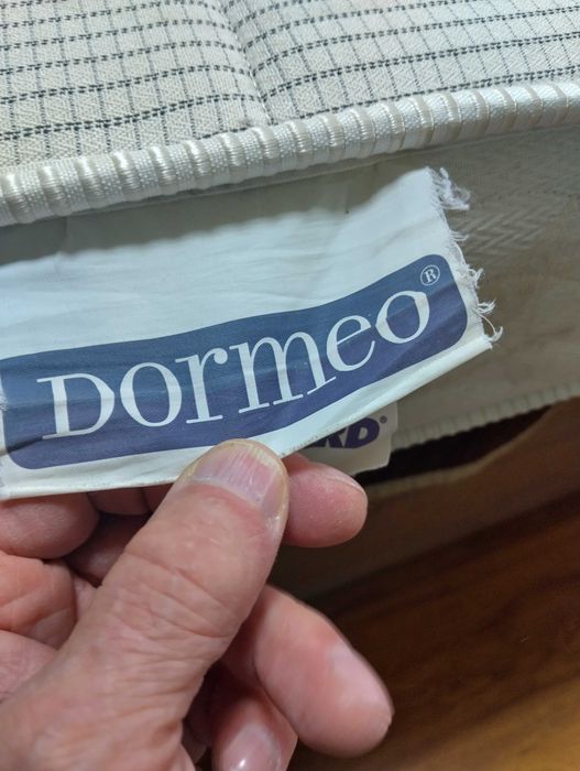 Продавам Метално легло ЛУКС 180x200 с матрак Dormeo