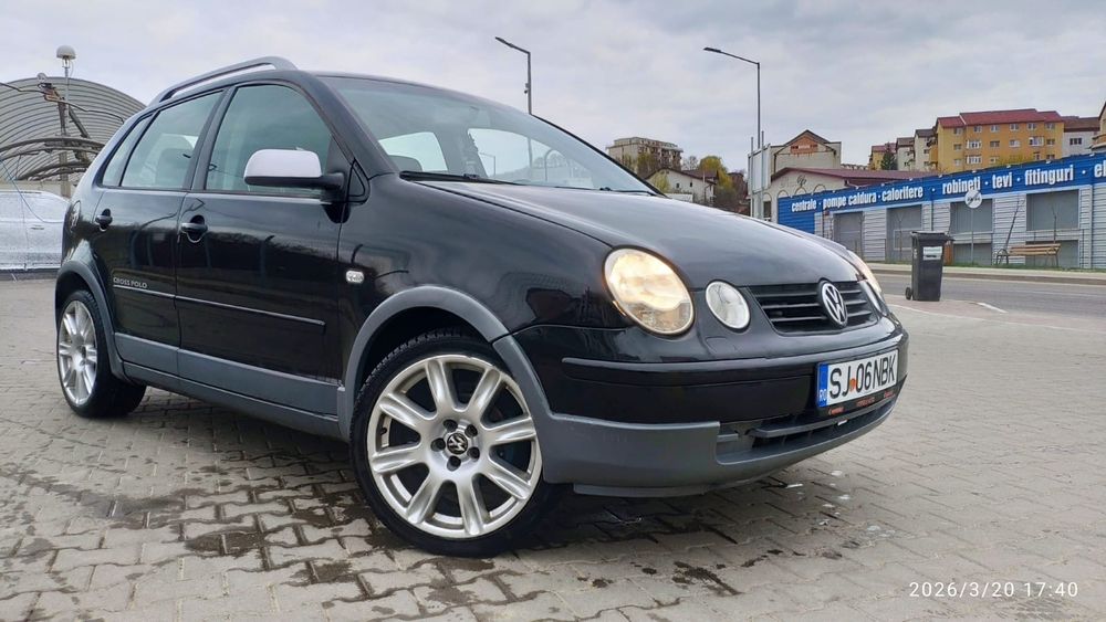 VOLKSWAGEN Polo