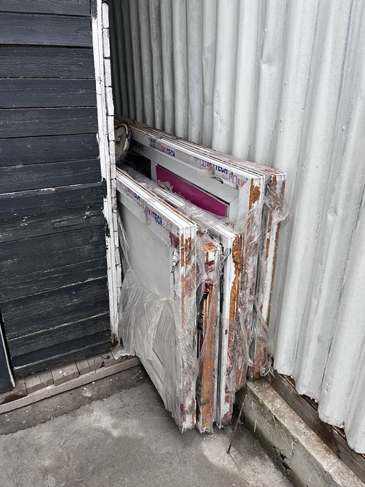 Пластик есік терезе сатылады