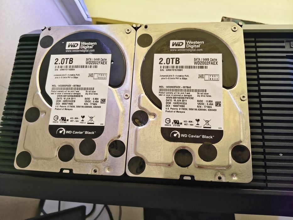 Жесткий диск 2 tb.