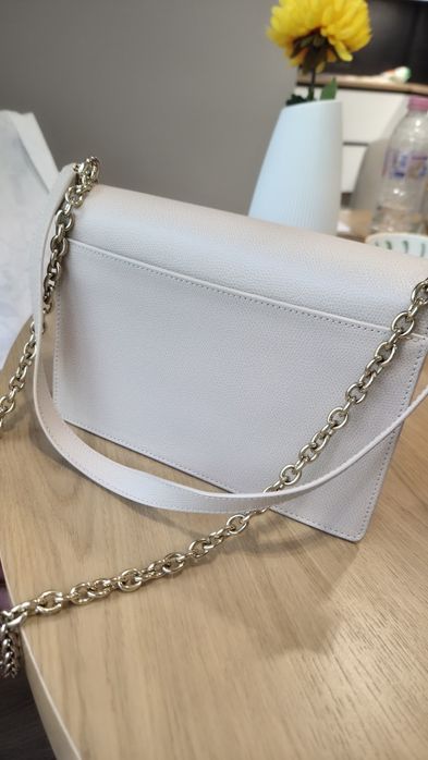 Бежова чанта FURLA оригинална