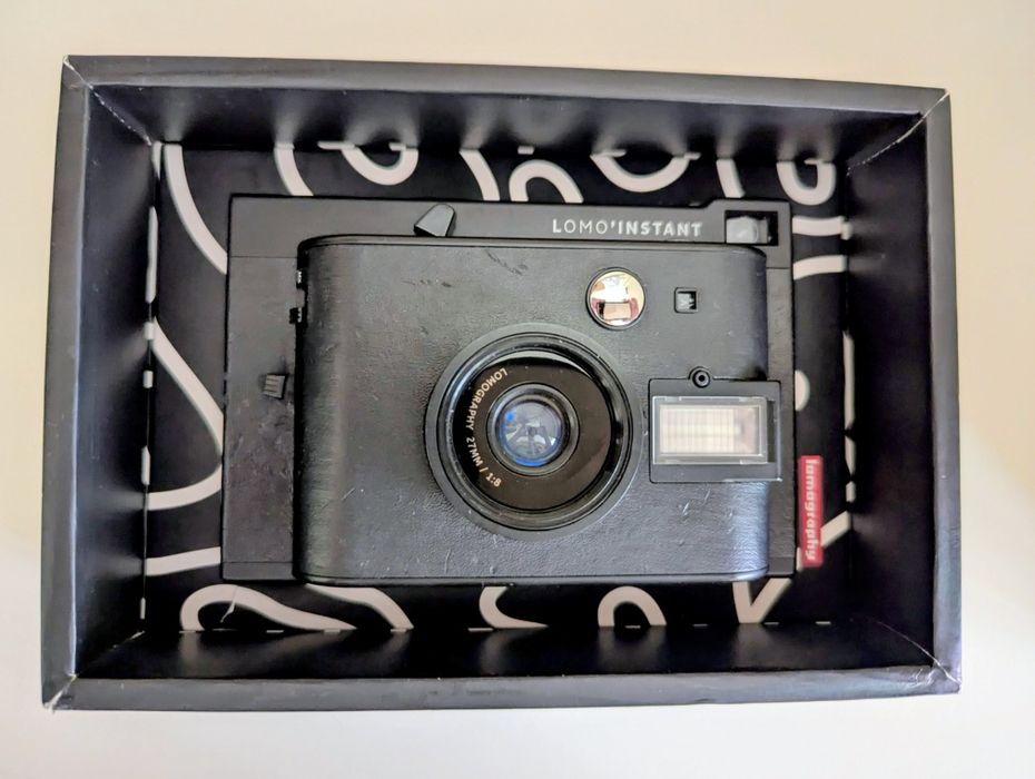 Моментен INSTAX  Lomo’Instant Mini Black FUJI MINI полароид