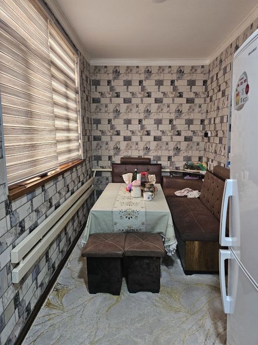 3 xonali kvartira sotiladi