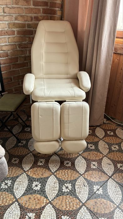 Подологическое кресло