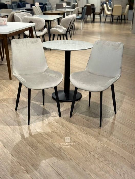 Комплект стол стульяв