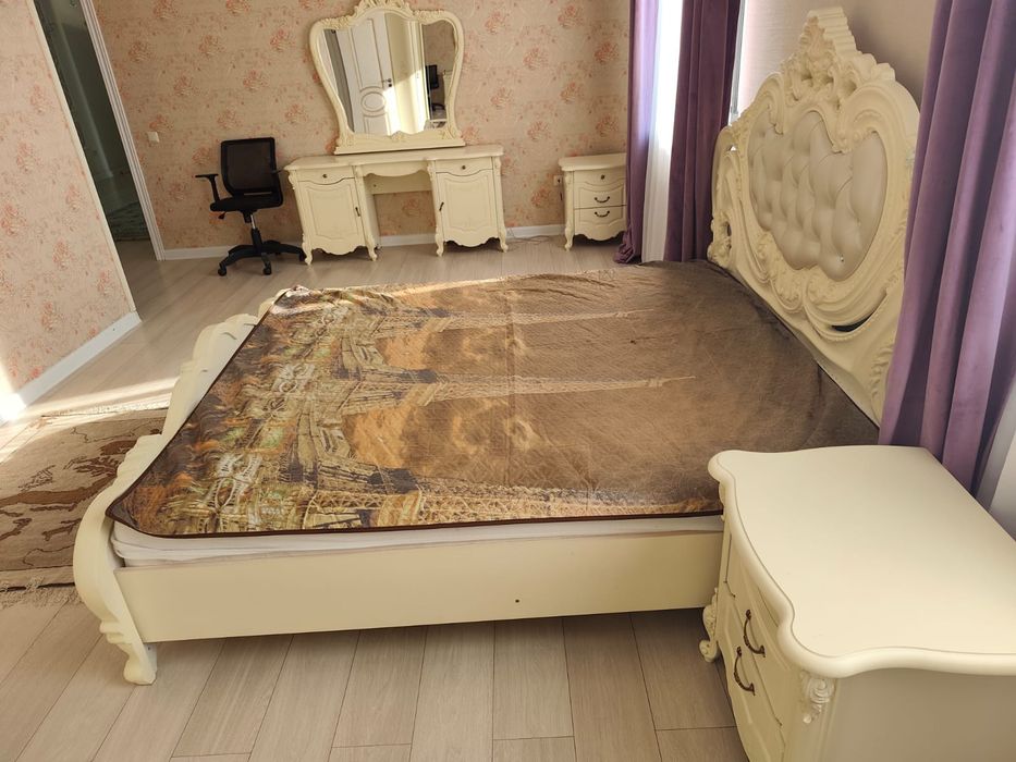 Спальний гарнитур