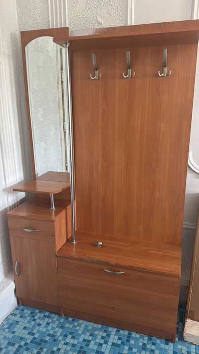 Продам мебель офисную