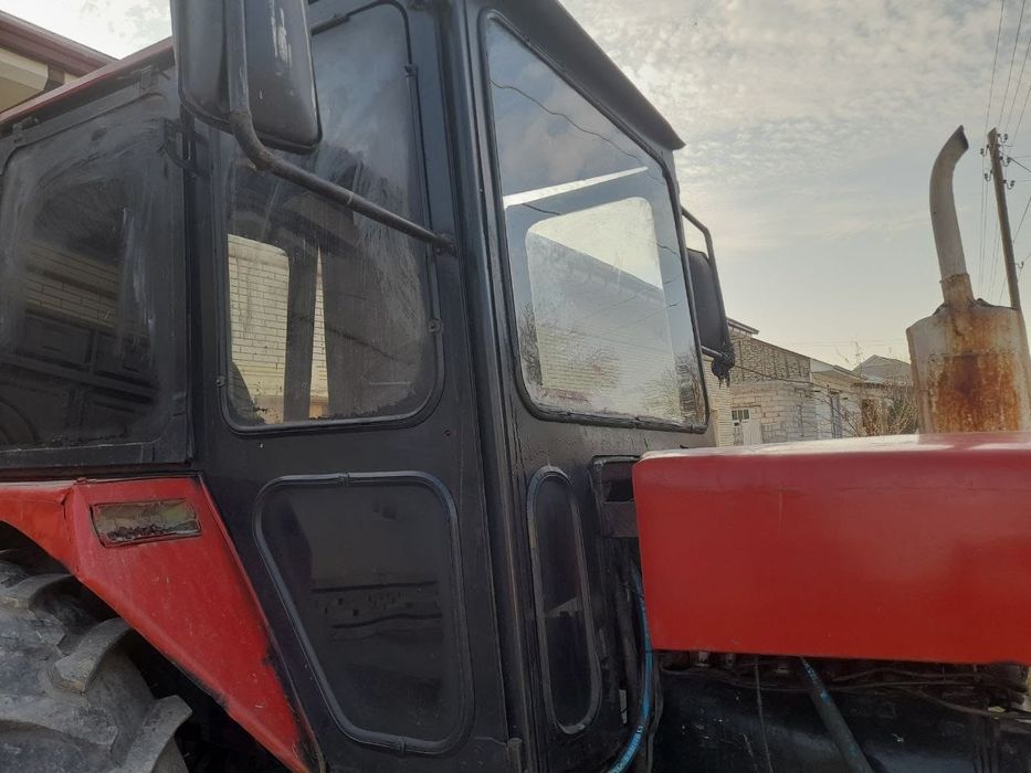 Ttz kabinada T-28 traktor sotiladi