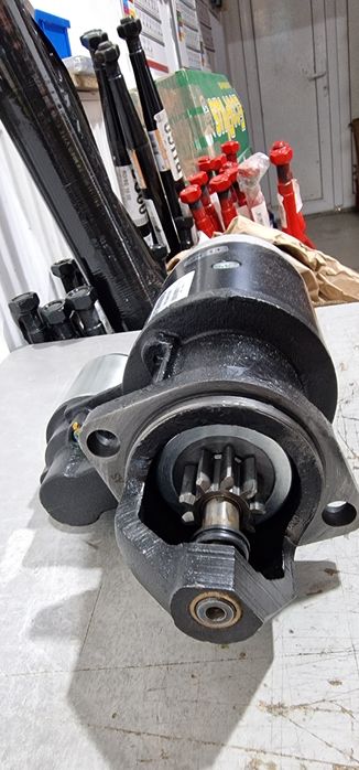 Electromotor tractor fiat 211 215  cu 2 prinderi 9 dinti preț 1290 lei