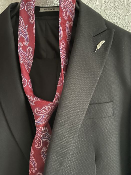 Продам новый кастьюм за 30000тг