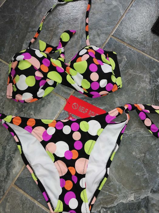 Costum de baie multicolor cu buline