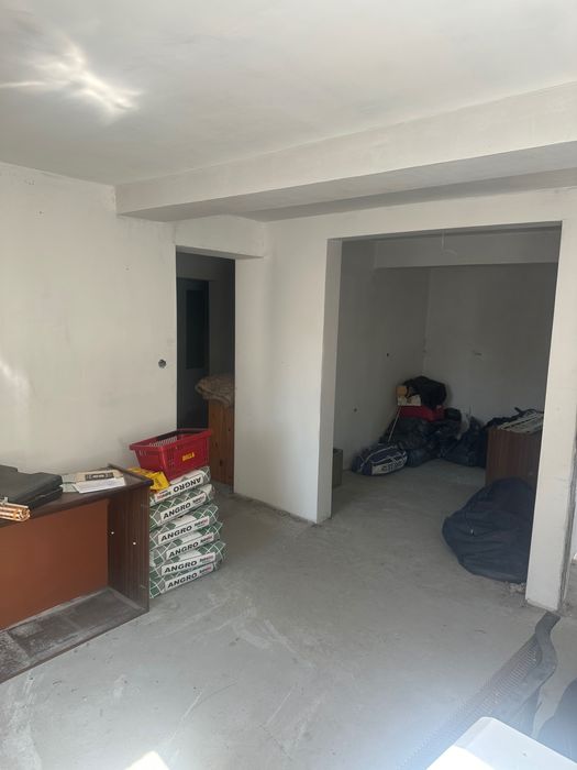 Продавам Триетажна къща в центъра на Свиленград!