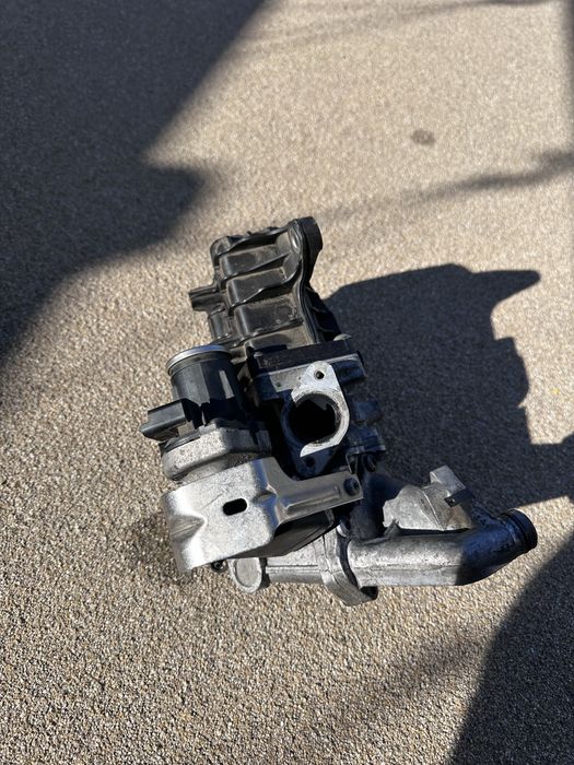 Peugeot Răcitor de gaze / Supapă EGR 9807593080