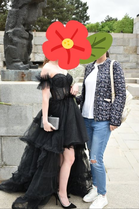 Черна бална ракля