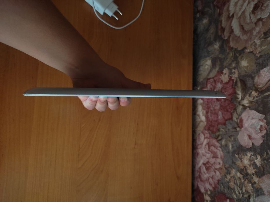 Ipad немножко старый