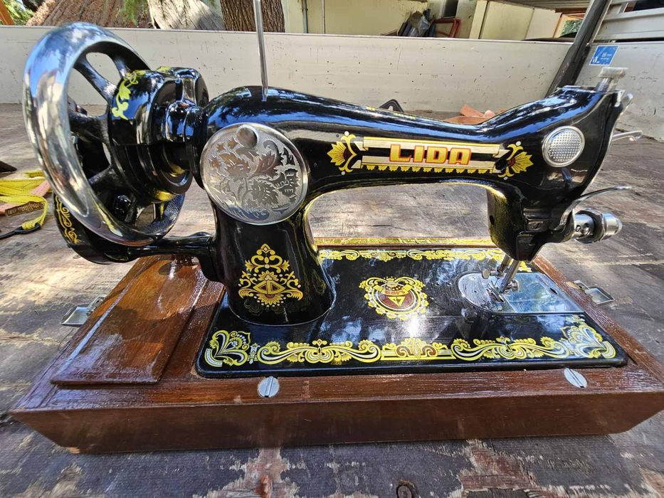 Ръчна шевна машина