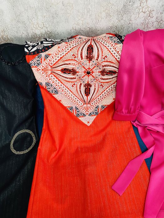 Платья  продам разные